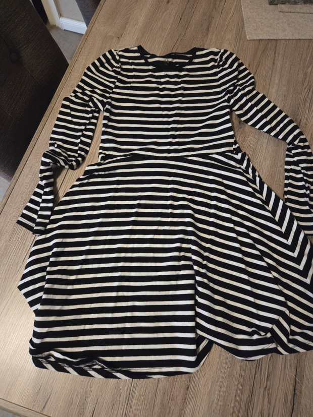 H&M Kleid Gr.146/152
