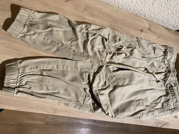 H&M beige Jogger gr 110