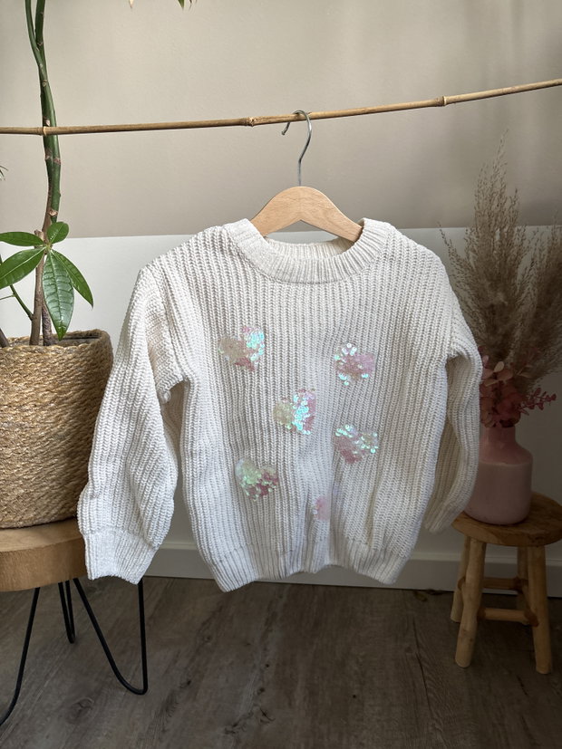 Strickpulli mit Herzen