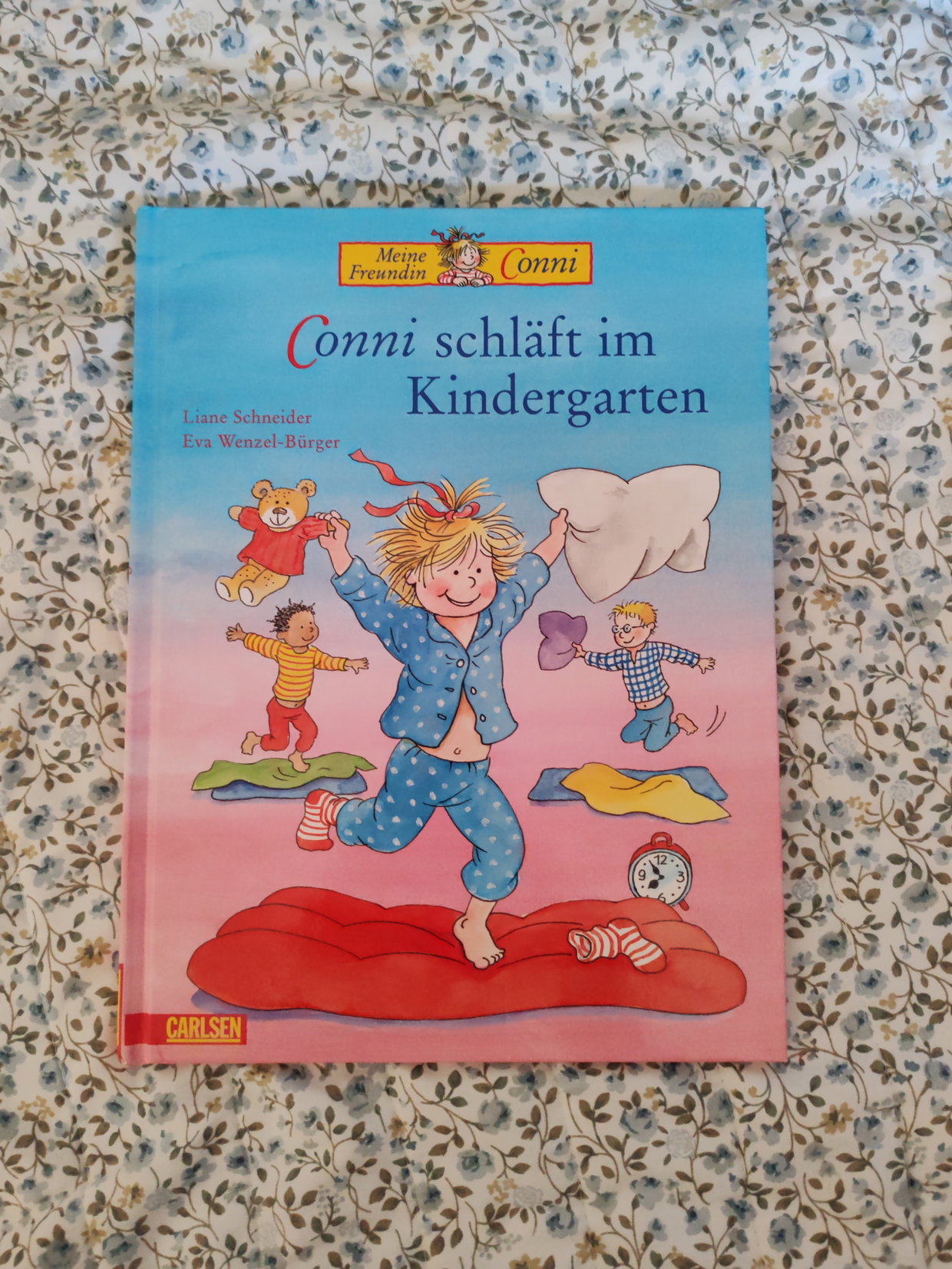 Buch Connie schläft I'm Kintergarten