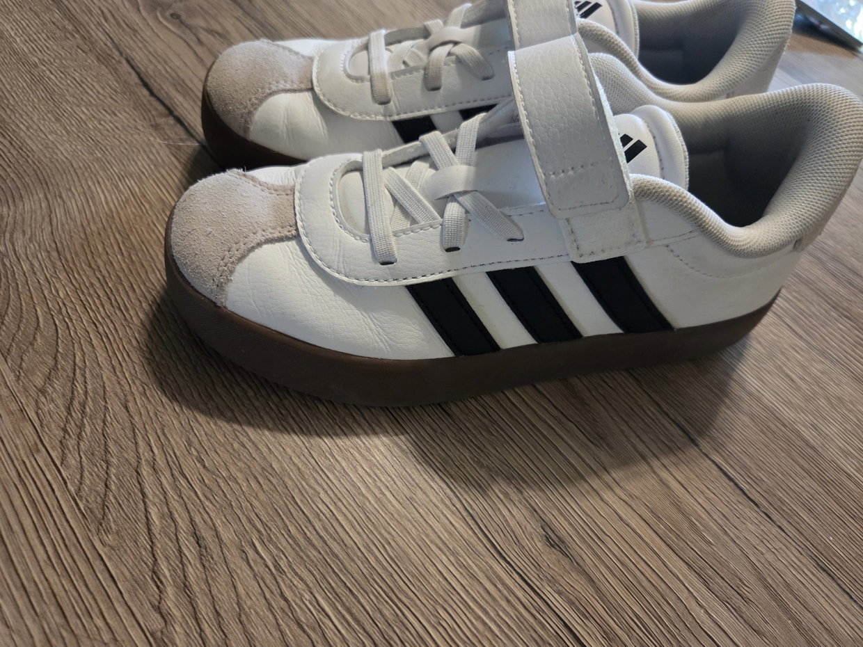 Adidas Schuhe Gr.35