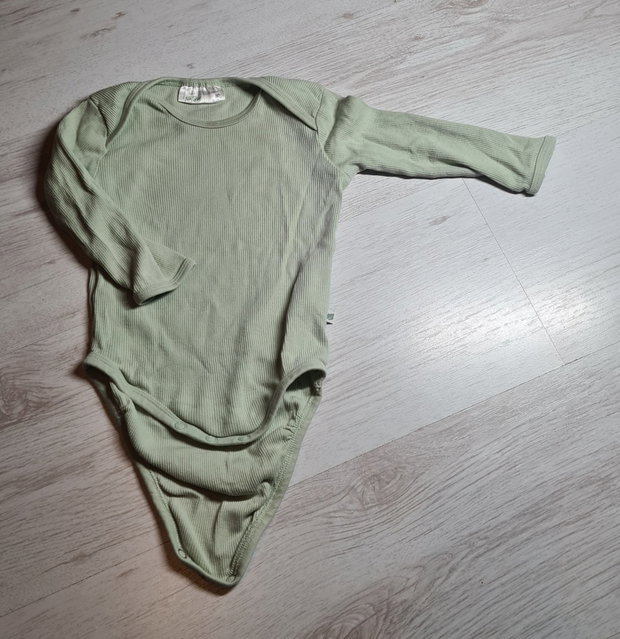 Body grün gerippt