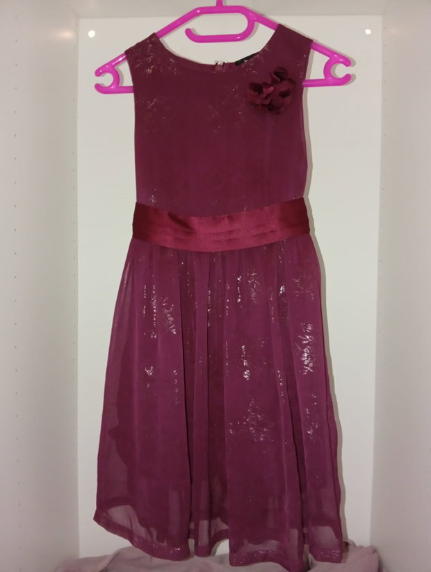 💜 Festliches Kleid in Beerenton mit Chiffonrock – Gr. 110