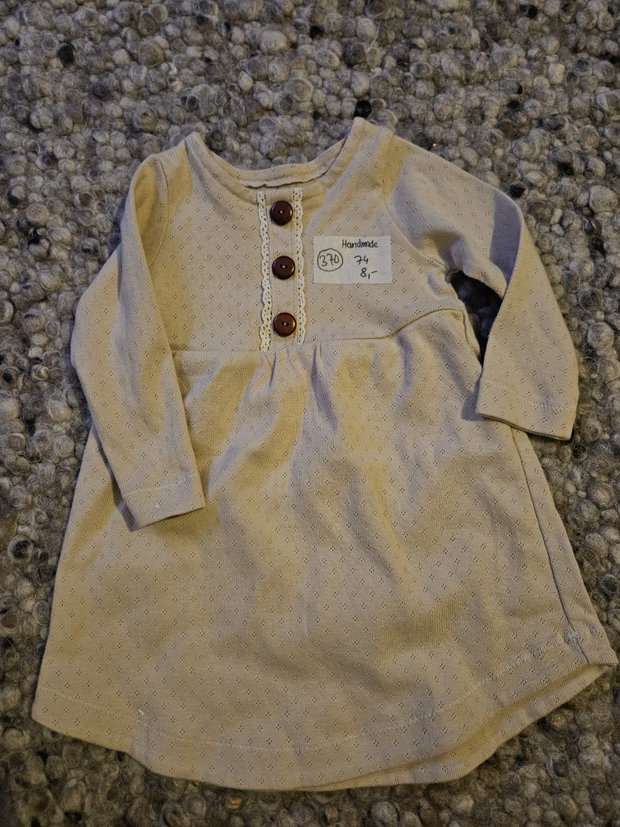 Handmade Kleid mit Lochstrick beige 74