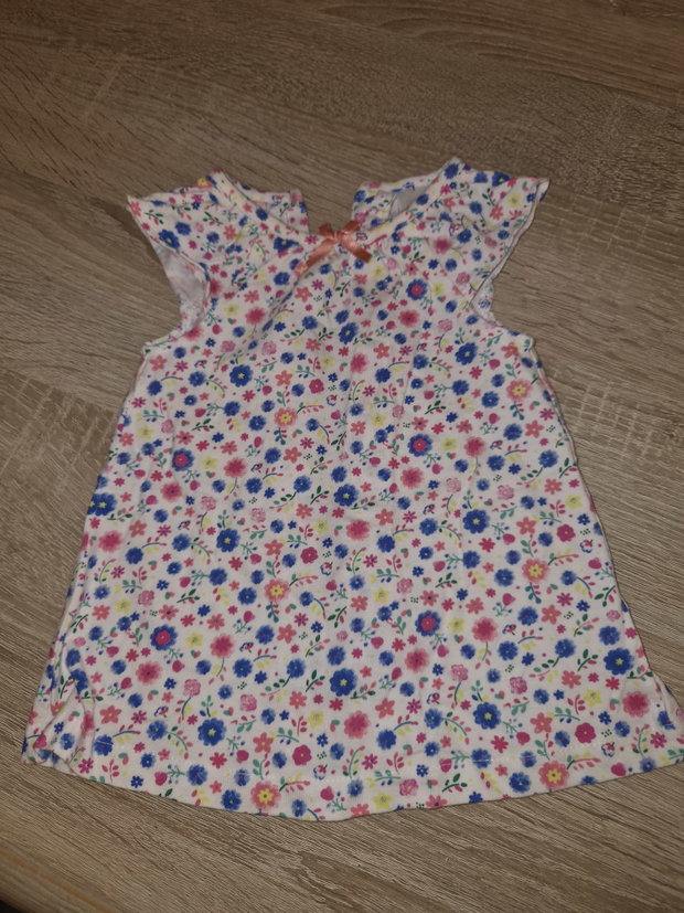 Kleidchen Gr. 62