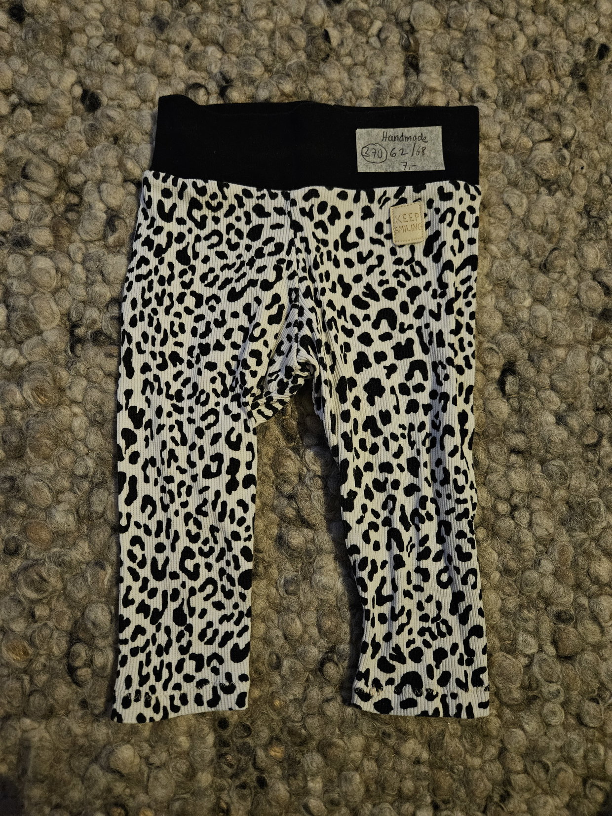 Rippleggins Handmade Keeper smiling 62/68