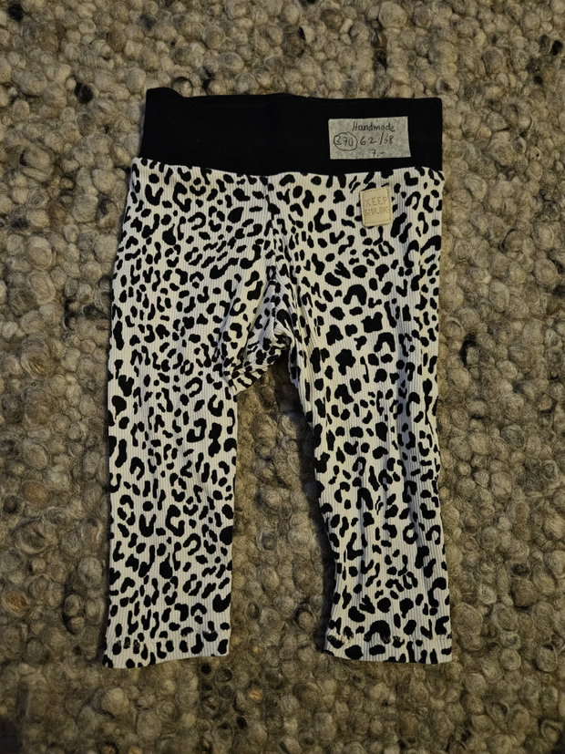 Rippleggins Handmade Keeper smiling 62/68