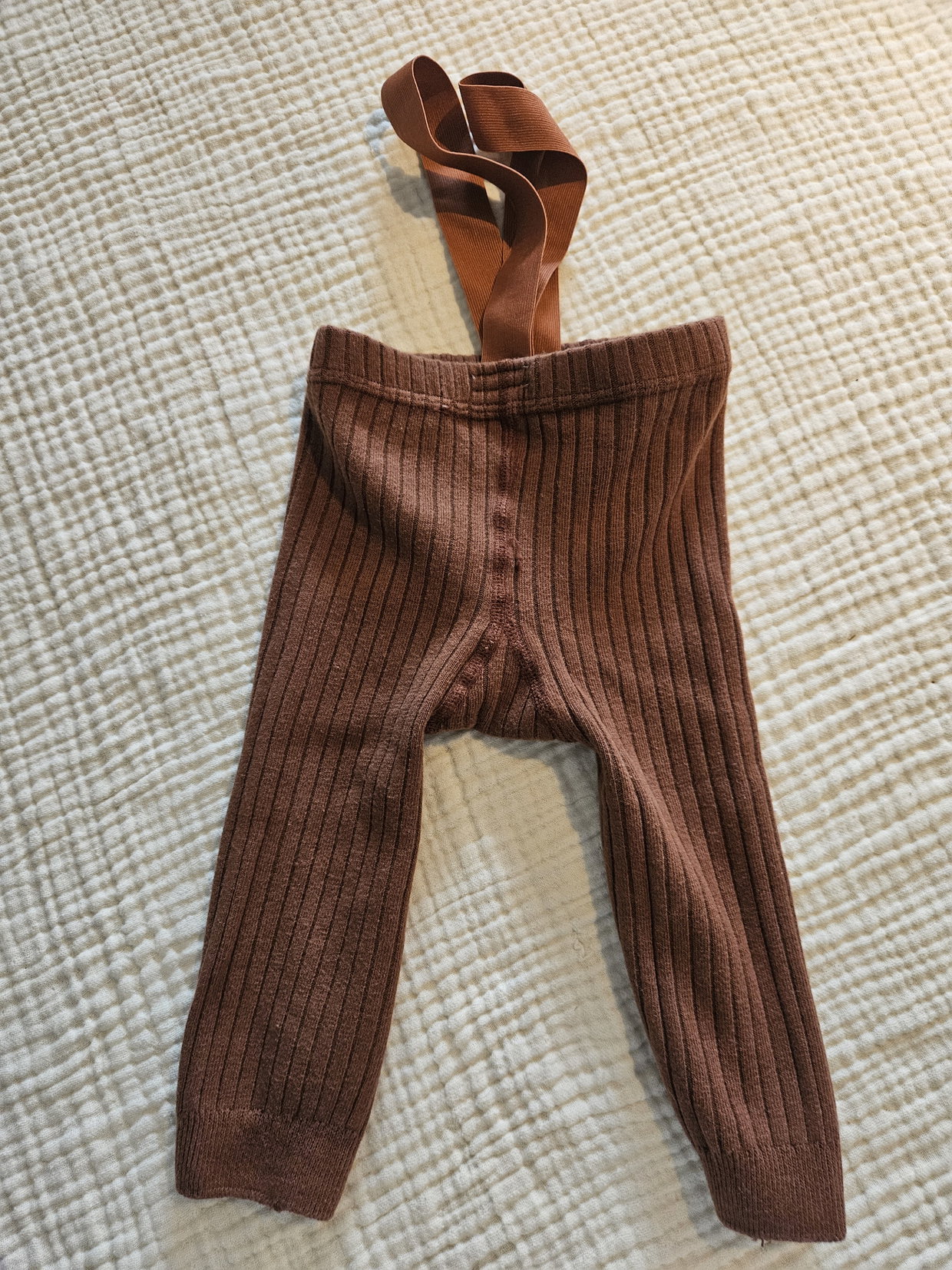 Grippte Latzhose