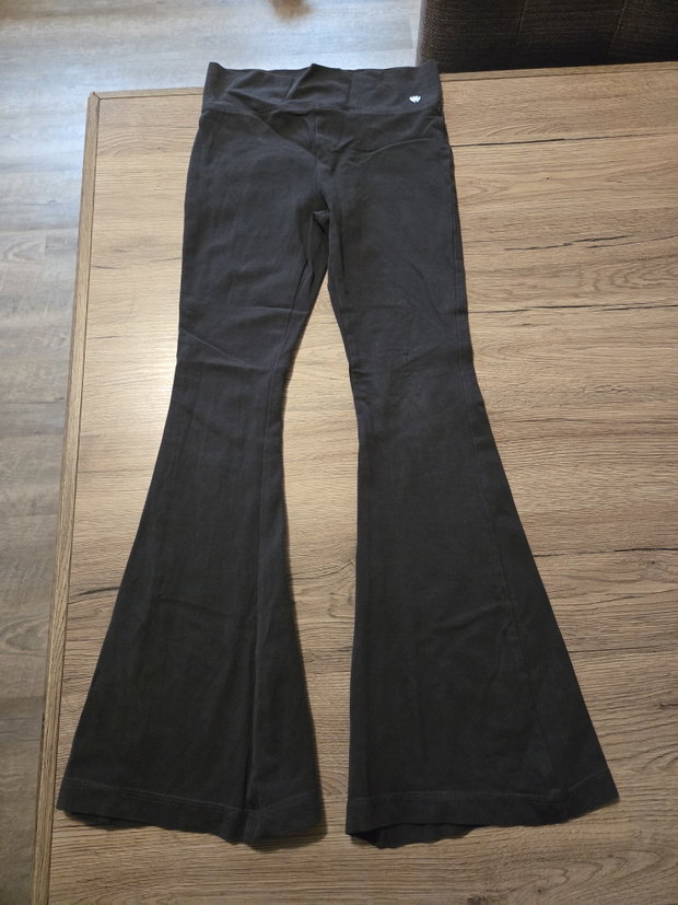 Zara Schlaghose Gr.140