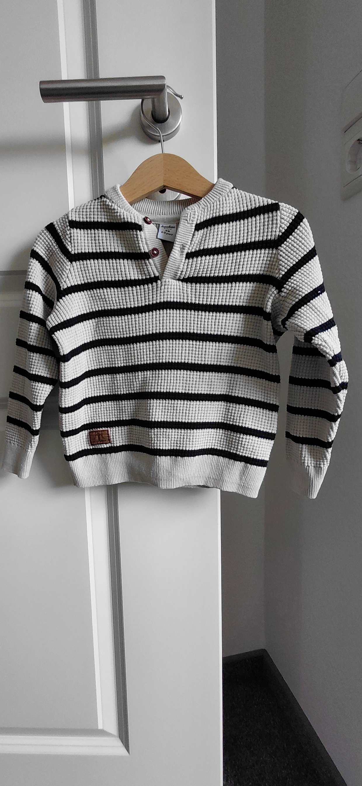 Beiger Pullover