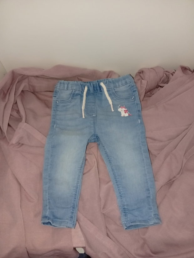🦄💙 Jeanshose mit Einhorn-Print – Größe 68